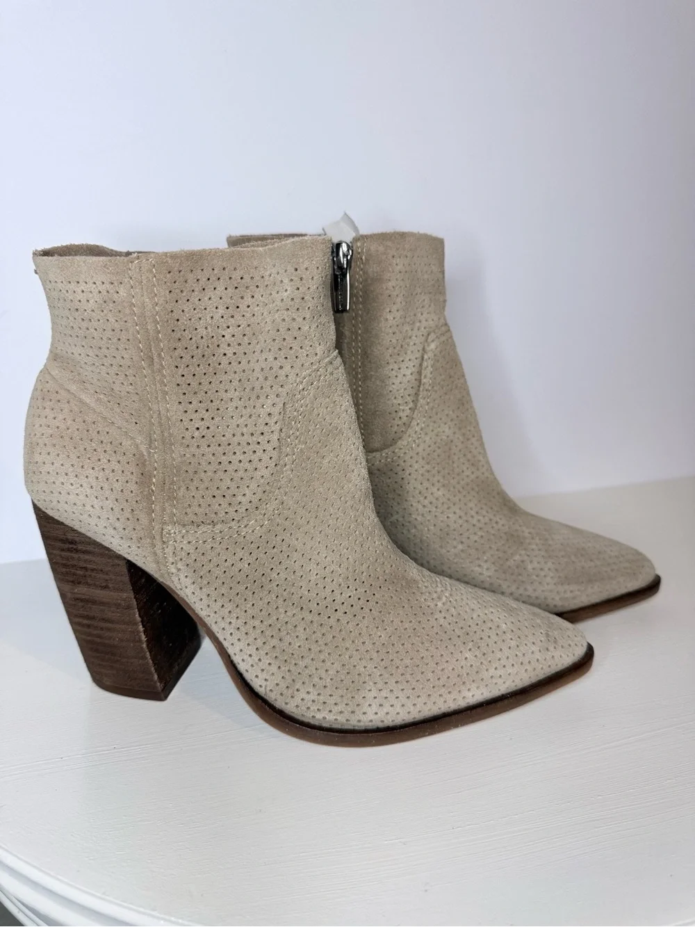 Vince Camuto Taupe Perforated Suede Pointed Toe Ankle Booties Size 9.5